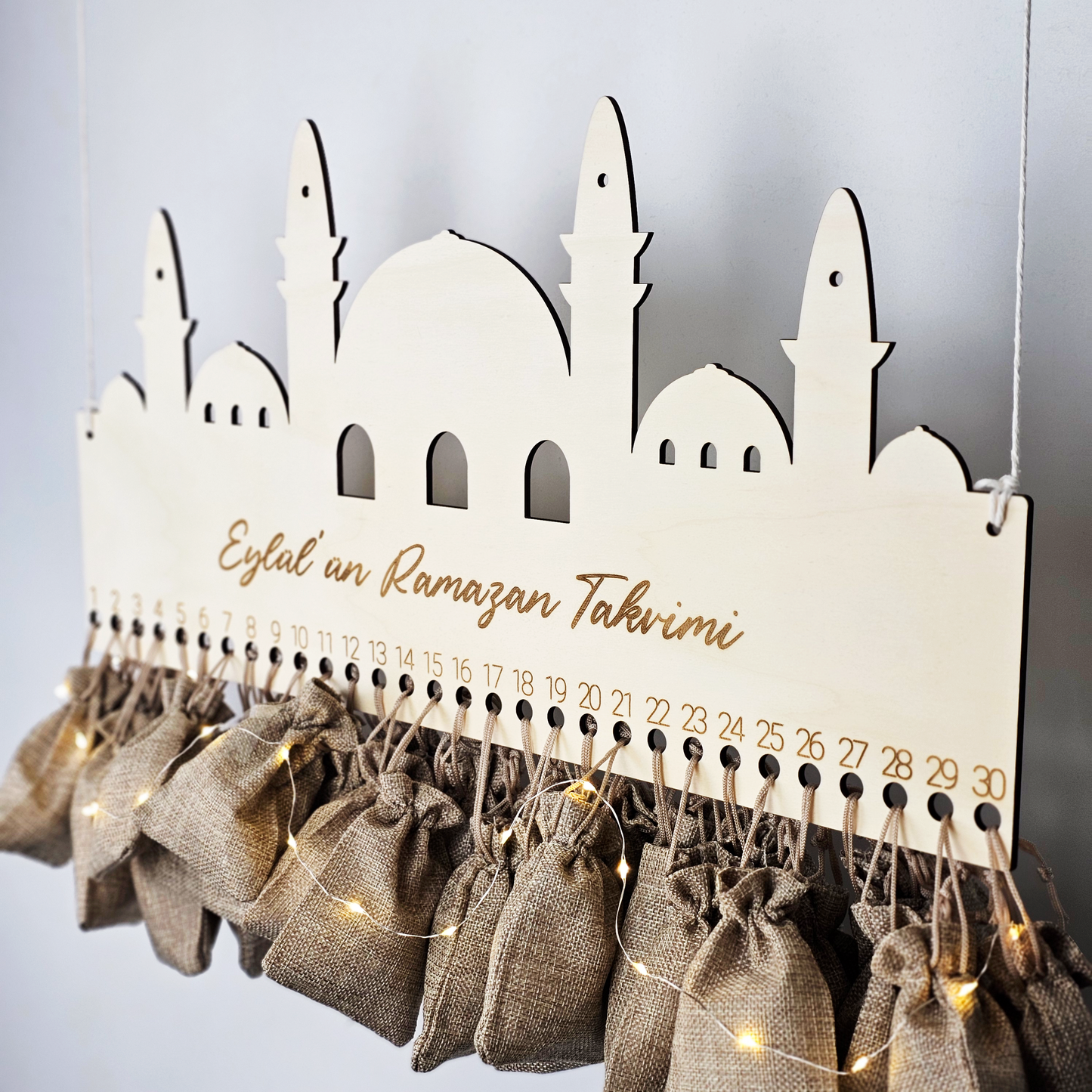 Personalisierter Ramadan Kalender aus Holz – 30 Tage Ramadankalender zum Befüllen | Mit Namen | Ramadan Geschenk für Kinder | Bayram / Eid Deko (Moschee)