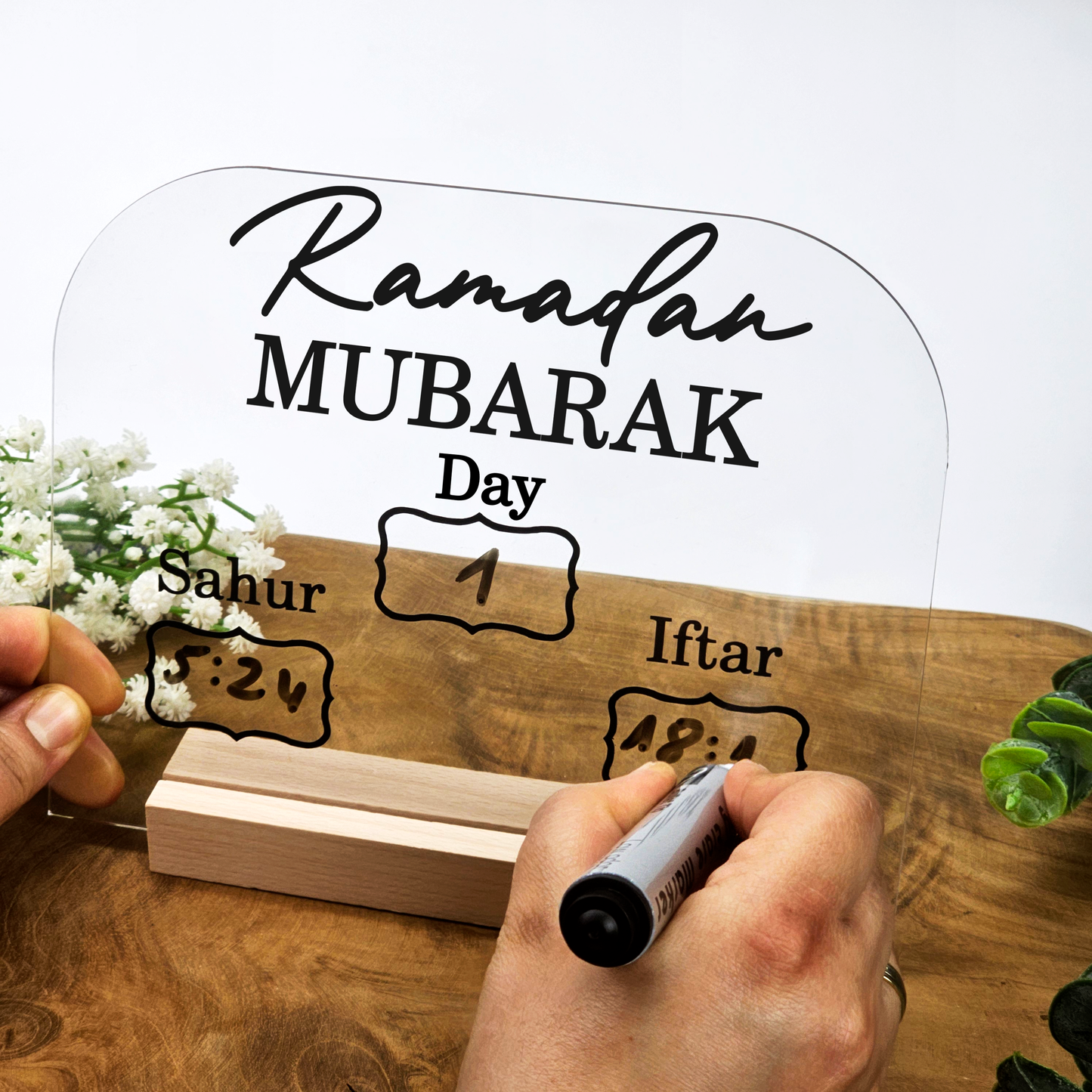 Ramadan / Ramazan Imsakiye Planer aus Acryl – Sahur & Iftar Zeiten | Beschreibbar | Islamische Deko & Geschenkidee (Kompakt Arabisch)