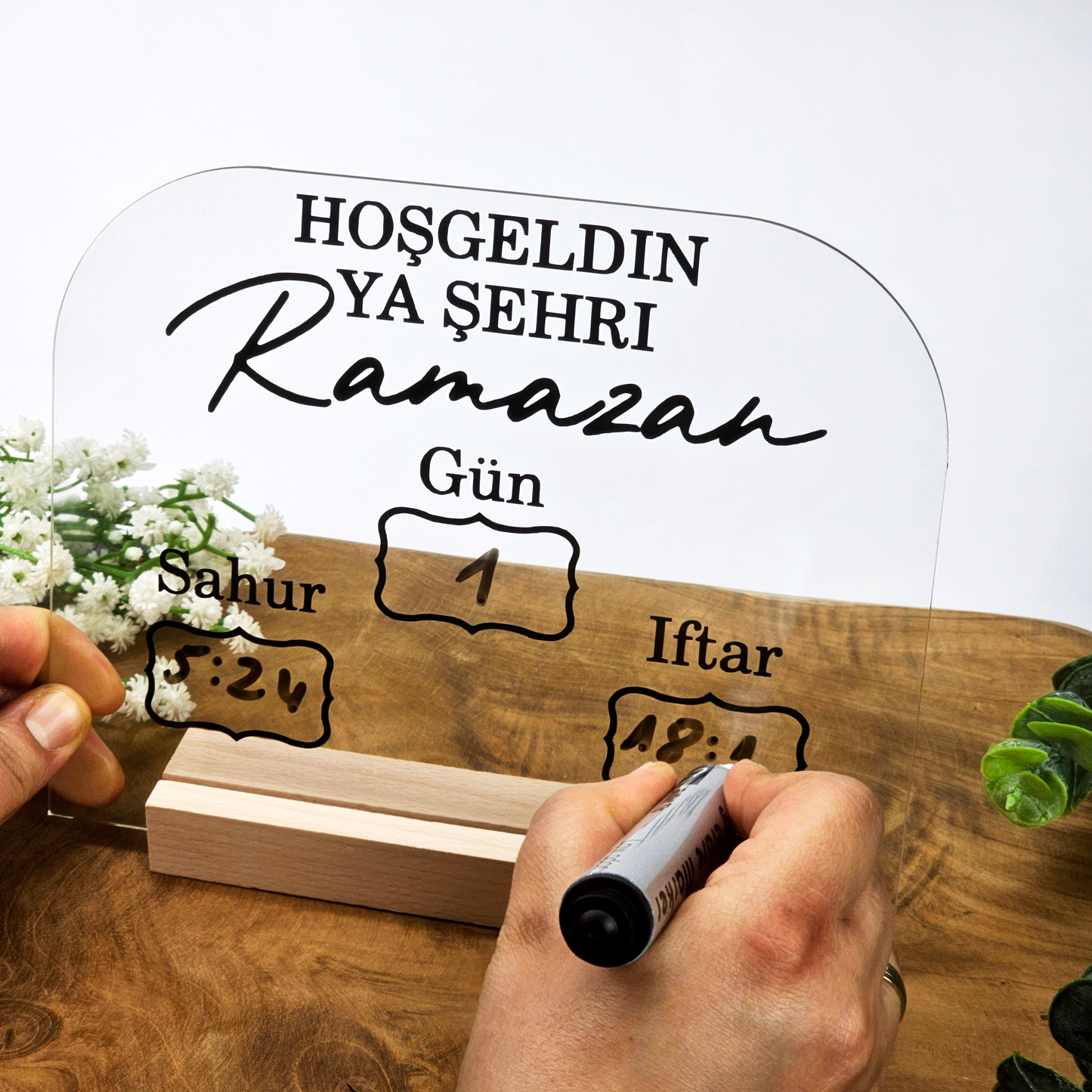 Ramadan / Ramazan Imsakiye Planer aus Acryl – Sahur & Iftar Zeiten | Beschreibbar | Islamische Deko & Geschenkidee (Kompakt)