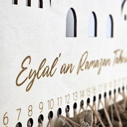 Personalisierter Ramadan Kalender aus Holz – 30 Tage Ramadankalender zum Befüllen | Mit Namen | Ramadan Geschenk für Kinder | Bayram / Eid Deko (Moschee)