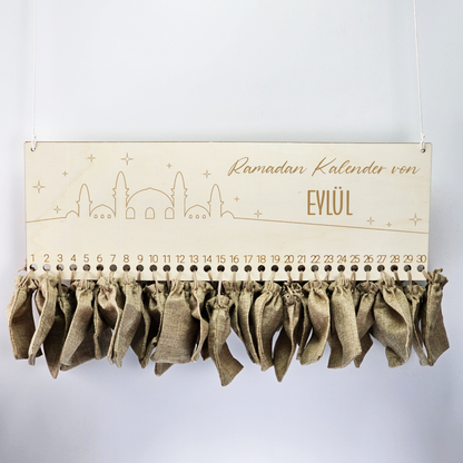 Personalisierter Ramadan Kalender aus Holz – 30 Tage Ramadankalender zum Befüllen | Mit Namen | Ramadan Geschenk für Kinder | Bayram / Eid Deko (Moschee 3)