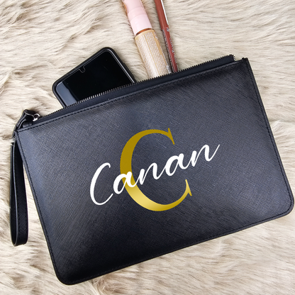 Personalisierte Kosmetiktasche in Lederoptik | Elegante Accessoire- & Abendtasche mit Namen | Schwarz mit Trageschlaufe